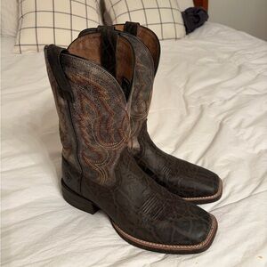 Ariat Distressed Leather Cowboy Boots (Ariat Steadfast Boot)